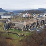 Die historische Wehranlage der Festung Königstein vor dem Lilienstein (Luftaufnahme mit Drohne). / Foto: Sebastian Kahnert/dpa-Zentralbild/dpa/Archivbild
