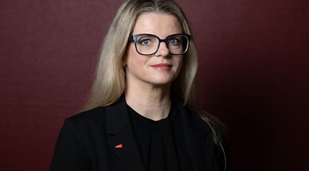 Susanne Schaper, Landesvorsitzende Die Linke Sachsen. / Foto: Sebastian Kahnert/dpa