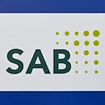 Das Logo der Sächsischen Aufbaubank - Förderbank. / Foto: Patrick Pleul/dpa-Zentralbild/dpa/Archivbild