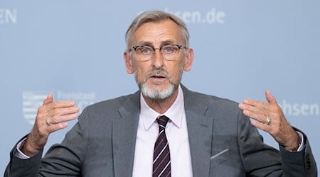 Armin Schuster, Innenminister von Sachsen. / Foto: Sebastian Kahnert/dpa