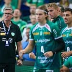 Leipzigs Cheftrainer Runar Sigtryggsson und seine Spieler jubeln. / Foto: Jan Woitas/dpa/Archivbild