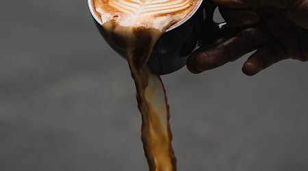 Imagen simbólica latte macchiato / pixabay poedynchuk