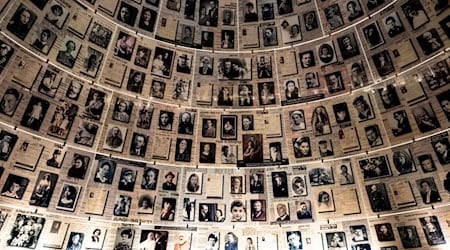 Die Halle der Namen in der Holocaust Gedenkstätte Yad Vashem. / Foto: Fabian Sommer/dpa