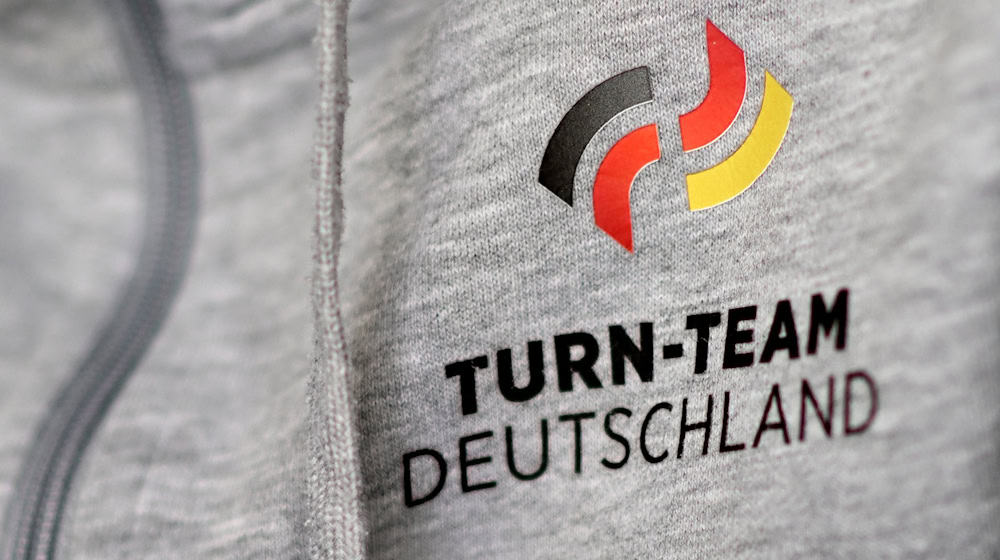 A hoodie with the inscription "Turn-Team Deutschland". / Photo: Marijan Murat/dpa/Symbolic image