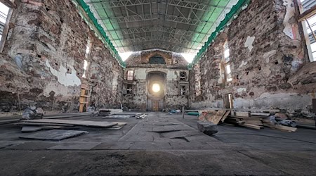 Der beräumte Innenraum der Kirchenbrandruine Großröhrsdorf. / Foto: Johannes Hartmann/Kirchgemeinde Großröhrsdorf-Kleinröhrsdorf/dpa