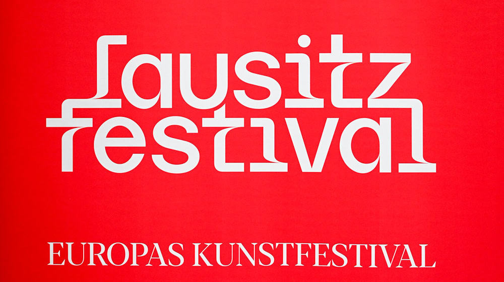 Die fünfte Ausgabe des europäischen Kunstfestivals unter dem Motto «Anderselbst» findet vom 24. August bis 14. September statt.  / Foto: Jens Kalaene/dpa