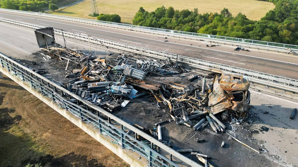 Die A38 bleibt weiterhin voll gesperrt.  / Foto: EHL Media/dpa