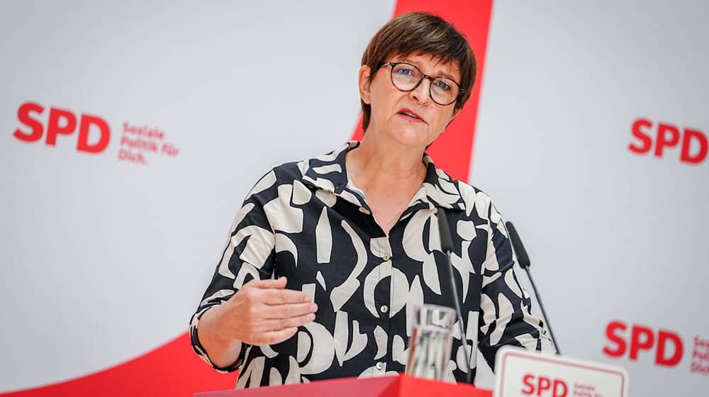 SPD leader Saskia Esken seeks explanations for the poor mood in the East. (Archive photo) / Photo: Kay Nietfeld/dpa