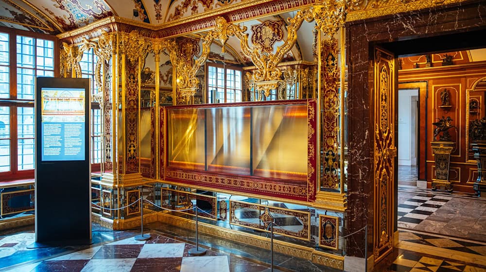 Suddenly it was empty: the jewel showcase in the Historic Green Vault in Dresden. (Archive photo) / Photo: Oliver Killig/dpa-Zentralbild/dpa