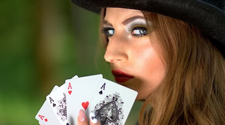 Symbolbild Poker / pixabay AdinaVoicu