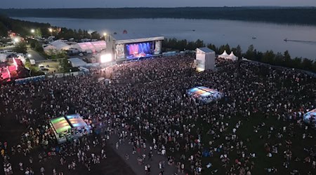 From Friday to Sunday, around 50 artists from genres such as indie rock, hip-hop and rock will be playing at the Highfield Festival - including many well-known music stars / Photo: Sebastian Willnow/dpa