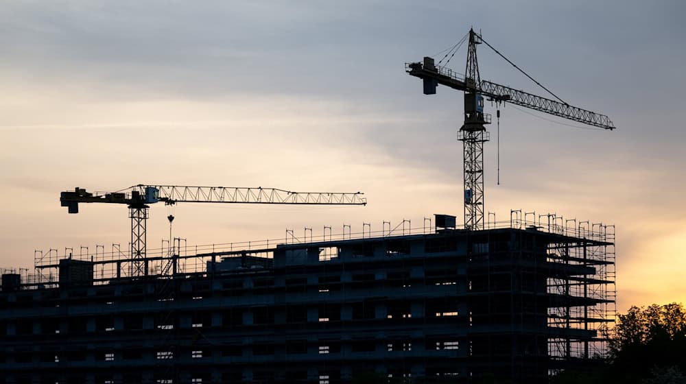 The situation in the construction industry in eastern Germany remains difficult (archive photo). / Photo: Hendrik Schmidt/dpa