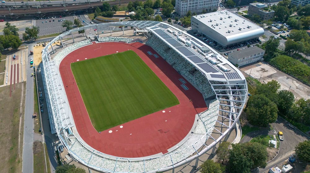 A bird's eye view of the renovated Heinz Steyer Stadium in Dresden / Photo: Daniel Wagner/dpa