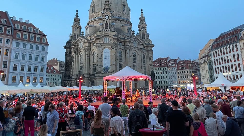 Palais Sommer Dresden an der Frauenkirche (Bild: Thomas Wolf)