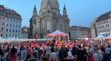 Palais Sommer Dresden an der Frauenkirche (Bild: Thomas Wolf)