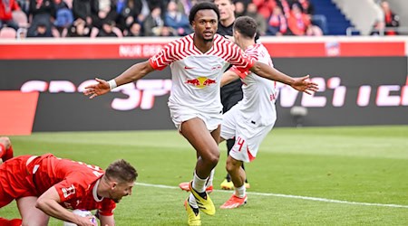 Lois Openda también pudo celebrar un gol contra el París Sasint-Germain / Foto: Harry Langer/dpa