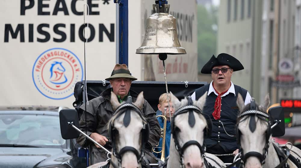 Dresden: The Peace Bells Association will be accompanied by a horse trek for peace and reconciliation between peoples. / Photo: Robert Michael/dpa