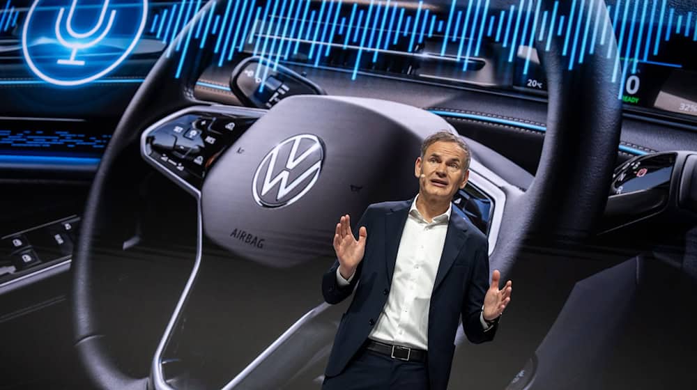 VW Group boss Blume had already postponed the start of production of the Trinity once. (Archive image) / Photo: Michael Kappeler/dpa