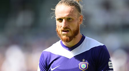 El Aue pierde contra el Arminia Bielefeld, aunque Marvin Stefaniak marca de penalti. / Foto: Robert Michael/dpa