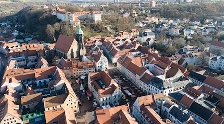 Pohlad na stare město Pirny z ptačeje perspektiwy / Foto: Sebastian Kahnert/dpa