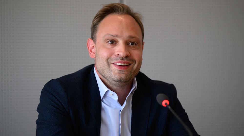 The CDU parliamentary group proposes Alexander Dierks for the office of President of the Landtag / Photo: Robert Michael/dpa