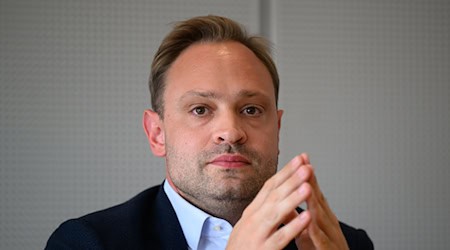 Das Präsidium der CDU schlägt einstimmig Alexander Dierks als neuen sächsischen Landtagspräsidenten vor. (Archivbild) / Foto: Robert Michael/dpa