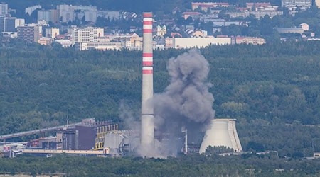 Nach der Sprengung einer Weltkriegsbombe läuft der Betrieb in Litvinov wieder an. (Archivbild) / Foto: Hájek Ondøej/CTK/dpa