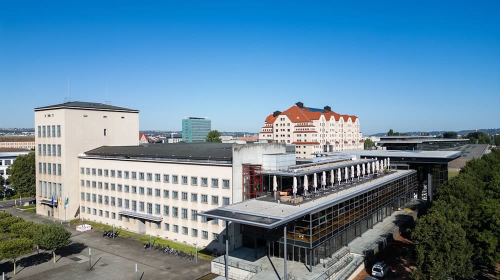 Der Sächsische Landtag hat für die neue Legislatur eine Aufarbeitung der Corona-Pandemie angekündigt. (Archivbild) / Foto: Robert Michael/dpa