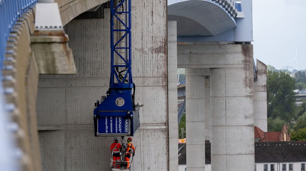 Every bridge in Germany undergoes a skin inspection every six years. (Archive photo) / Photo: Stefan Sauer/dpa