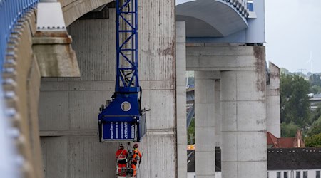 Every bridge in Germany undergoes a skin inspection every six years. (Archive photo) / Photo: Stefan Sauer/dpa