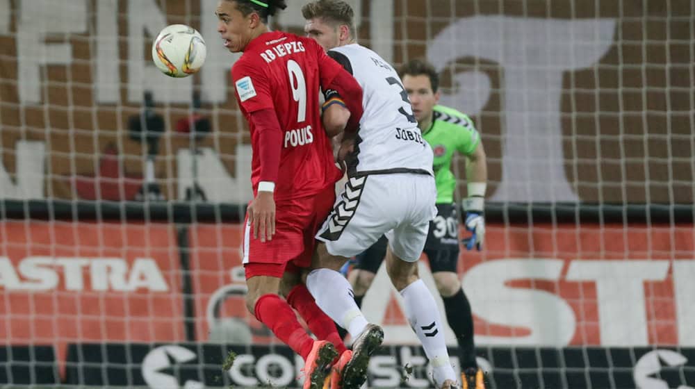 Yussuf Poulsen at a match at the Millerntor Stadium in 2016 / Photo: picture alliance / dpa