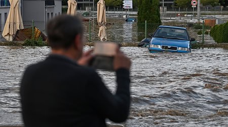 Im tschechischen Opava wurden Straßen überflutet. / Foto: Ožana Jaroslav/CTK/dpa