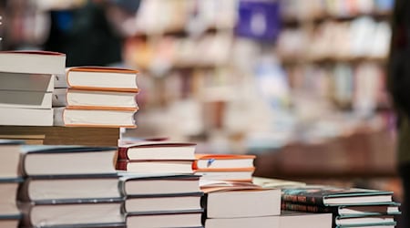 Important places of culture: 118 bookshops have been honored. (Archive photo) / Photo: Jan Woitas/dpa-Zentralbild/dpa