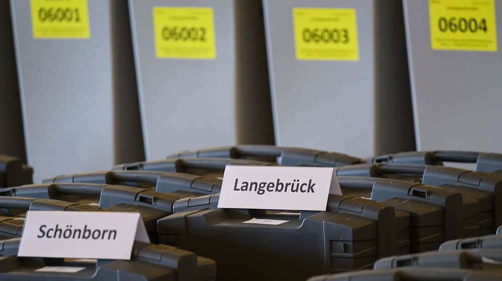 In constituencies in Dresden's Langebrück district, ballot papers were manipulated in favor of the far-right Free Saxons / Photo: Robert Michael/dpa