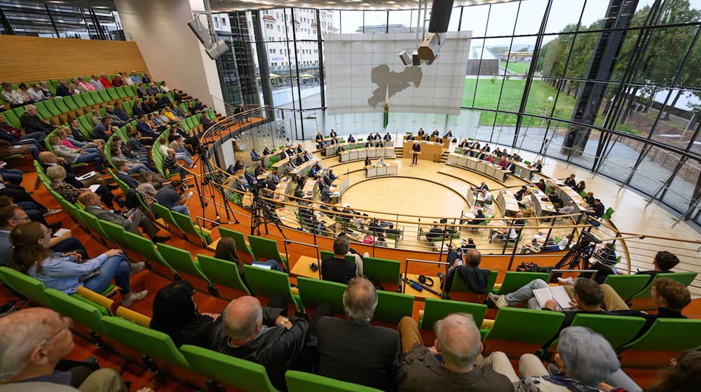 The new Saxon state parliament is being prepared for its constituent session on October 1 / Photo: Robert Michael/dpa