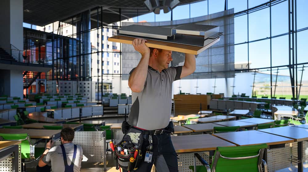 The new Saxon state parliament is being prepared for its constituent session on October 1 / Photo: Robert Michael/dpa