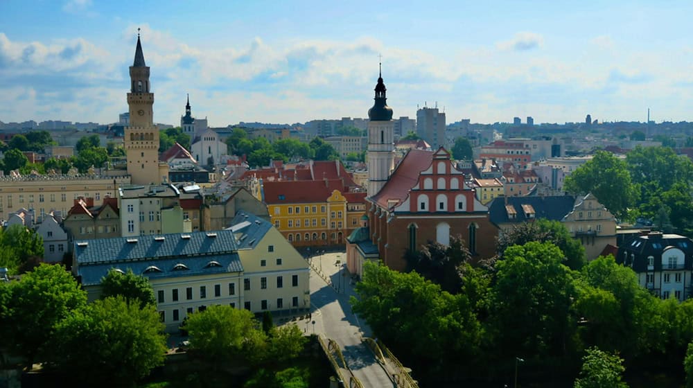 Die Stadt Oppeln erwartet am Sonntag eine Flutwelle der Oder. (Archivbild) / Foto: Daniela David/dpa-tmn/dpa