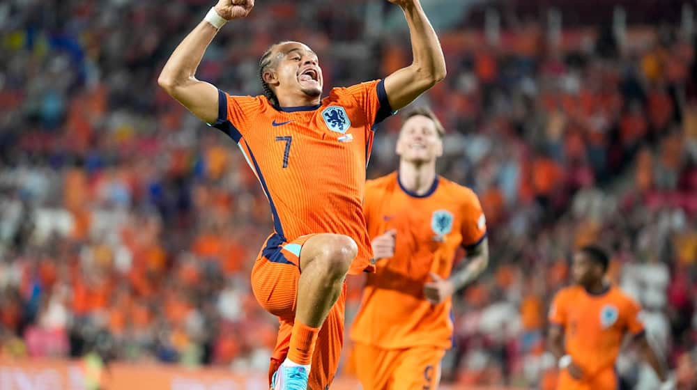 Xavi Simons celebra su gol contra Bosnia y Herzegovina / Foto: Peter Dejong/AP/dpa