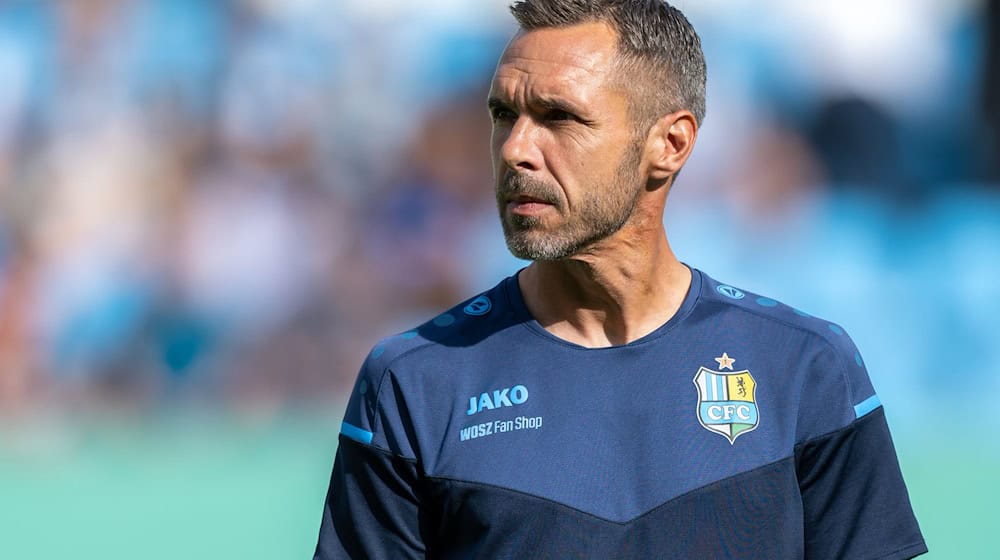 Trainer Christian Tiffert muss den Chemnitzer FC nach zweieinhalb Jahren verlassen. / Foto: Hendrik Schmidt/dpa