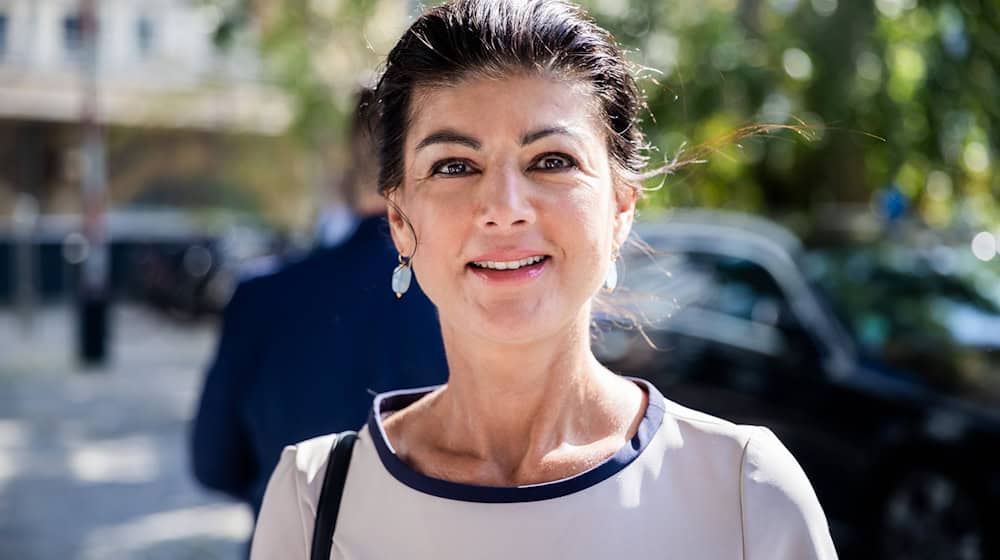 Sahra Wagenknecht sees her party as a possible coalition partner after the state elections in Saxony and Thuringia. / Photo: Christoph Soeder/dpa