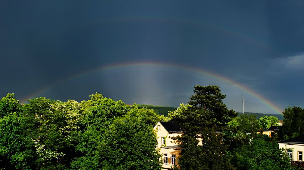 Nach einem nassen Wochenstart klart es langsam auf und die Temperaturen steigen. (Archivbild) / Foto: picture alliance / dpa