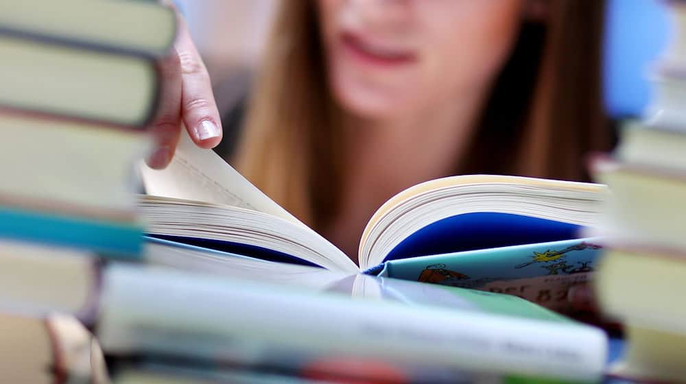 Several newly awarded female authors are expected at the Literary Autumn. (Photo: Archive) / Photo: Jan Woitas/dpa-Zentralbild/dpa