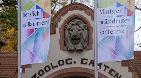 Die Verkehrsbehinderungen in Leipzig betreffen vor allem das Stadtzentrum und den Nahverkehr.  / Foto: Hendrik Schmidt/dpa