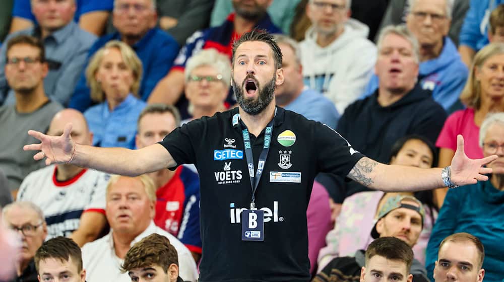 Trainer Bennet Wiegert befindet sich mit dem SC Magdeburg im Dauerstress. / Foto: Frank Molter/dpa