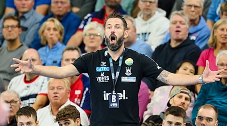 Trainer Bennet Wiegert befindet sich mit dem SC Magdeburg im Dauerstress. / Foto: Frank Molter/dpa