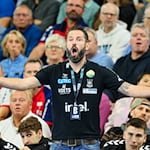 Trainer Bennet Wiegert befindet sich mit dem SC Magdeburg im Dauerstress. / Foto: Frank Molter/dpa