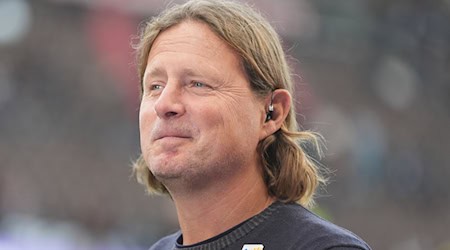 El entrenador del Mainz, Bo Henriksen, elogia a su delantero Jonathan Burkardt / Foto: Marcus Brandt/dpa