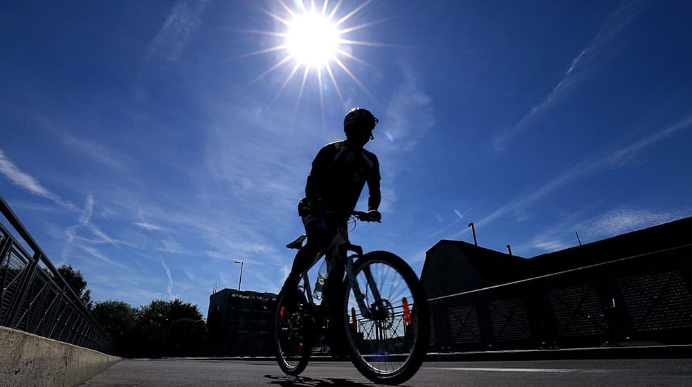 Leipzig takes fourth place nationwide in city cycling (symbolic image). / Photo: Oliver Berg/dpa