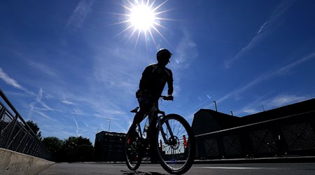 Leipzig takes fourth place nationwide in city cycling (symbolic image). / Photo: Oliver Berg/dpa