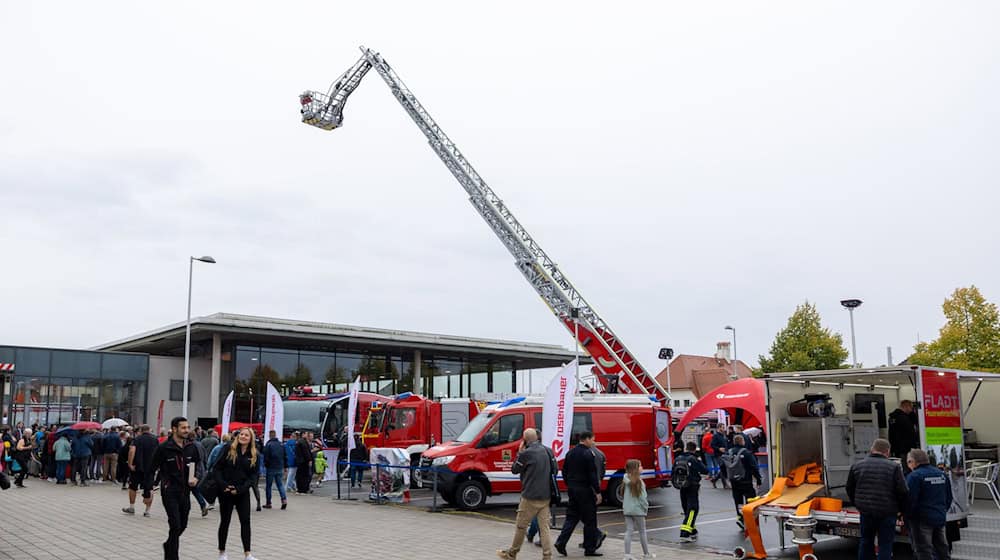 Die Dresdner Messe Florian zeigt von Donnerstag bis Samstag Technik für Brände und andere Notfälle. (Archivbild) / Foto: Daniel Schäfer/dpa